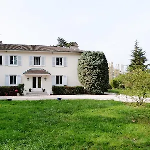 La Maison De Roussille Francheville (Rhone)